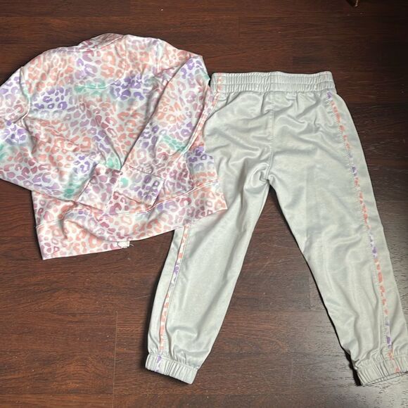 Nike jumpsuit  - Picture 4 of 4